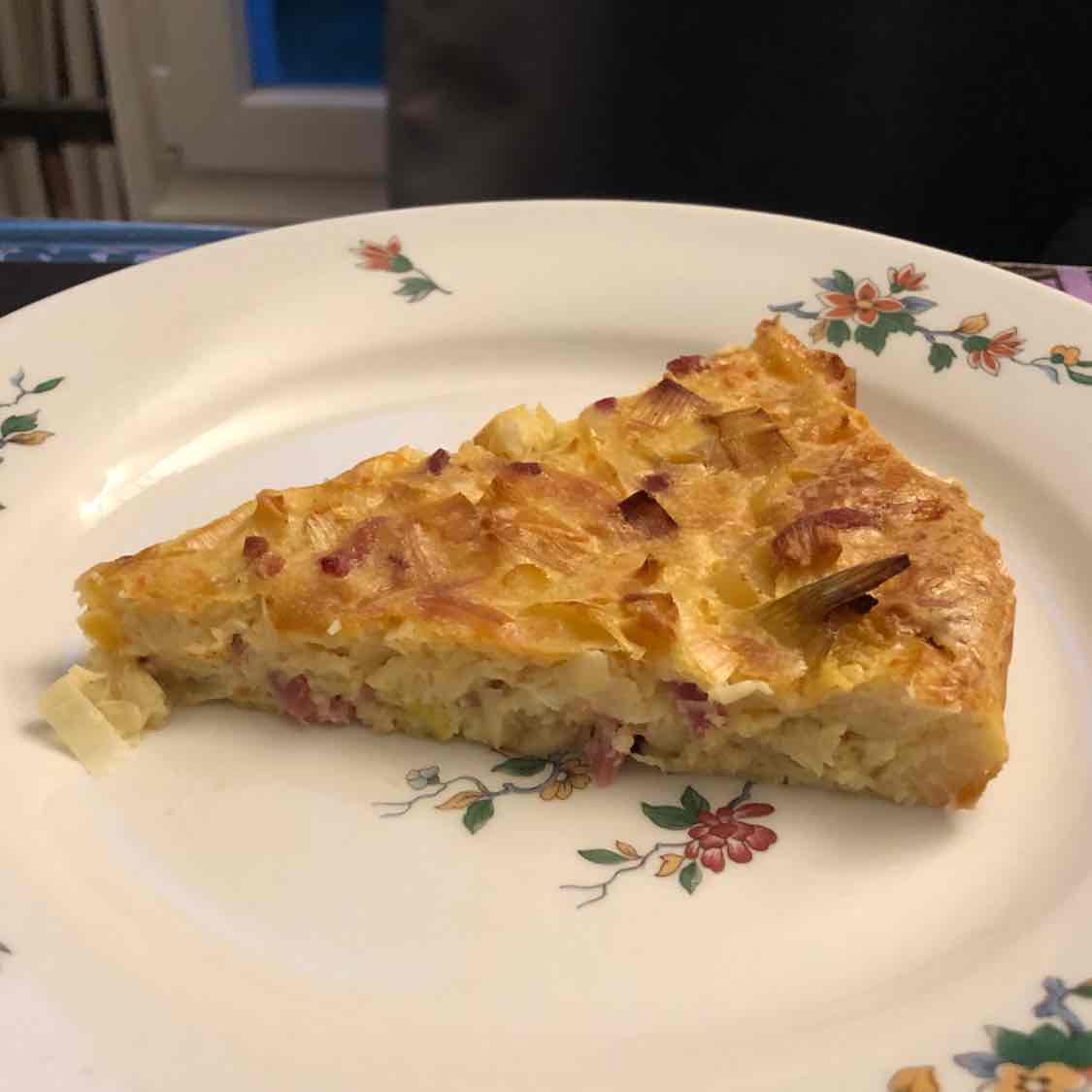 Quiche sans pâte aux poireaux et lardons